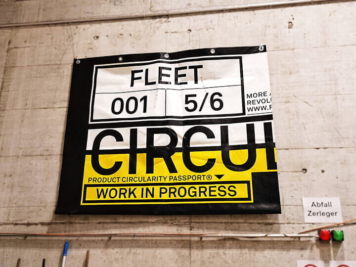 フライターグ「循環型タープ」のプロトタイプのサンプル