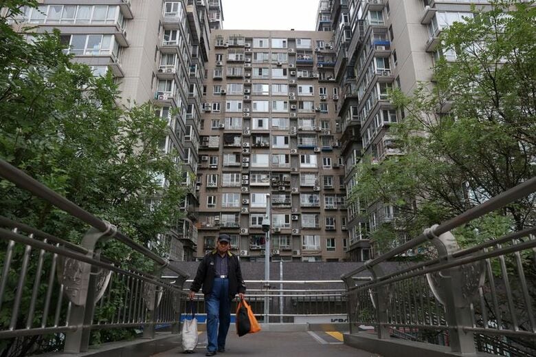 写真は北京の住宅街。2024年10月、北京で撮影。 REUTERS/Florence Lo