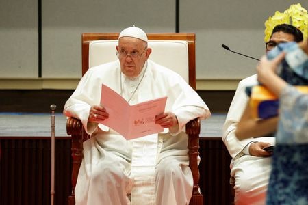 　９月５日、ローマ教皇フランシスコ（８７）はジャカルタにある東南アジア最大のモスク（イスラム礼拝所）「イスティクラル」を訪問し、イスラム教徒とカトリック教徒に、気候変動と過激主義の危機に立ち向かうよう世界の指導者らに促そうと呼びかけた（２０２４年　ロイター）