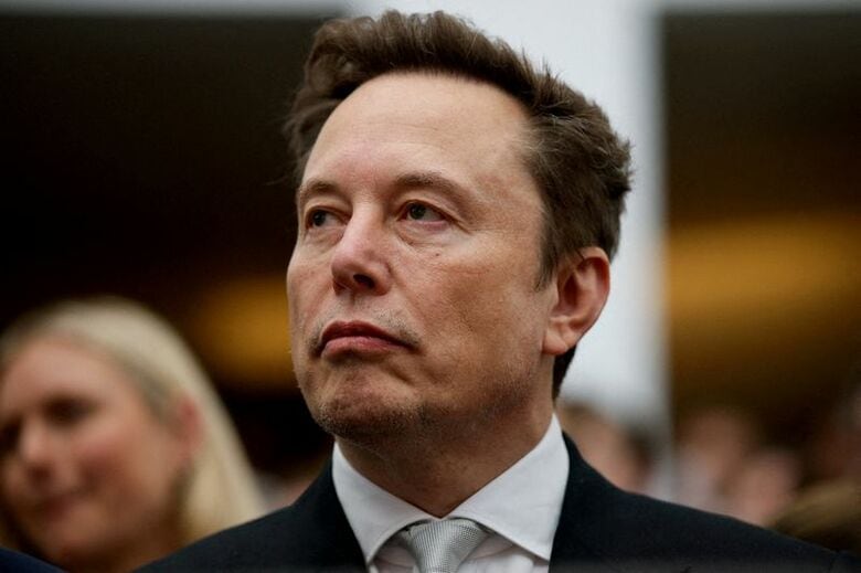 写真は米実業家イーロン・マスク氏。10月8日、米ワシントンで撮影。 REUTERS/Evan Vucci