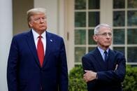 トランプ､外出自粛を4月末まで延長　新型コロナウイルス対策チームの要請を受け入れ