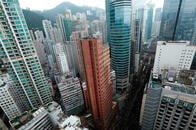 富裕層向け資産運用会社、事務所設置で香港敬遠　「逃亡犯条例」改正案を巡る懸念から