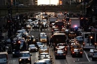 米NY州、気候変動で化石燃料企業に総額750億ドルの罰金