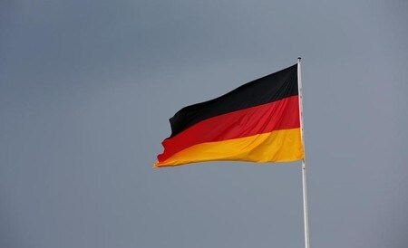 　９月２２日、独財務省は月報を発表し、外需の弱さを背景に鉱工業生産が鈍化する中、ドイツ経済は２０１６年後半に失速するとの見方を示した。写真はベルリンで５月撮影（２０１６年　ロイター/Fabrizio Bensch）
