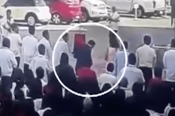 朝の市庁舎でハリリ市長が暗殺された　ABS-CBN News / YouTube