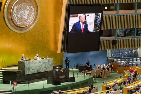 トランプ米大統領は２２日、国連総会の一般討論演説で、中国が「世界に感染を拡大させた」と批判し、「中国に責任を取らせる必要がある」と主張した。ニューヨークの国連本部で撮影（２０２０年　ロイター/UNITED NATIONS）