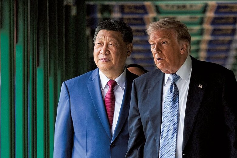 5月に北京を訪れ、習近平と中南海の庭園を歩くトランプ。世界は民主主義と権威主義の両陣営に分裂する？