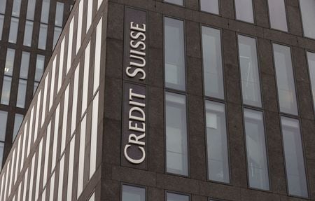 経営不振に陥っているスイスの金融大手クレディ・スイスが２９日開いた年次株主総会で、２０２０会計年度の経営陣の責任を免除するという取締役会の提案を大差で否決した。２０１４年５月撮影（２０２２年　ロイター/Arnd Wiegmann）