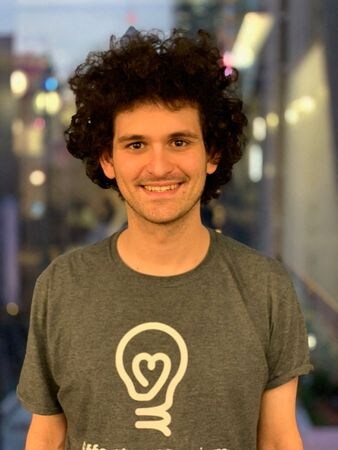 　経営破綻した暗号資産（仮想通貨）大手交換所ＦＴＸトレーディングの創業者、サム・バンクマンフリード氏（３０）が１２月１２日、バハマ当局に逮捕された。７月５日に入手したＦＴＸ提供写真（２０２２年　ロイター）