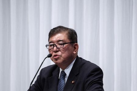 ６月のロイター企業調査で、首相が交代する場合、誰が望ましいか質問したところ、石破茂氏が２４％でトップとなった。写真は２０２０年９月、都内の自民党本部で代表撮影（２０２４年　ロイター）