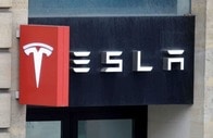テスラがサムスンと「165億ドル大型契約」...赤字続く「半導体事業」に追い風