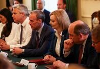 イギリス、北アイルランド巡りEU離脱協定変更の構え　EU反発で対立激化へ