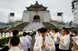 バチカン高官が異例の台湾訪問、仏教系慈善団体の記念行事に出席