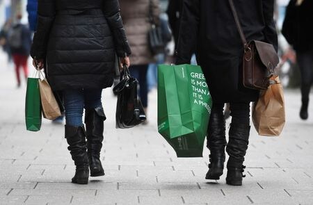　２月１４日、ドイツ連邦統計庁が発表した２０１９年第４・四半期の国内総生産（ＧＤＰ）速報値は前期比０．０％となり、予想の０．１％増を下回った。写真は２０１８年１月、ハンブルグで撮影（２０２０年　ロイター/Fabian Bimmer）