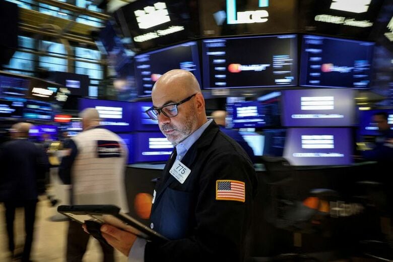 米ニューヨーク証券取引所のフロアで７日撮影。REUTERS/Brendan McDermid/File Photo