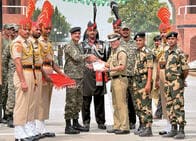 仲がいいのか悪いのか......インドとパキスタンの両軍が合同演習に参加