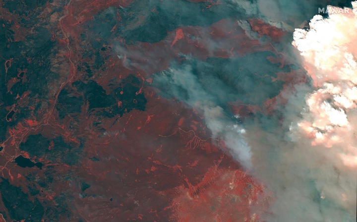 衛星写真で見た9月6日のキャメロン・ピークの山火事　©2020 Maxar Technologies/ REUTERS