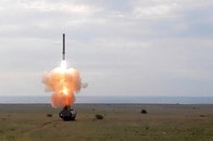 「ロシアと中国の船舶の安全は守る」...イエメン・フーシ派との「危険な急接近」