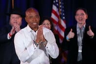 ニューヨークの治安回復に苦闘するアダムス新市長