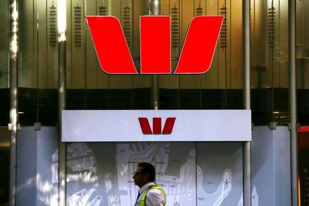 　４月２８日、豪銀大手ウエストパック銀行は、新型コロナウイルス感染拡大に伴う景気減速などで、上期の税引前引当金が２２億４０００万豪ドル（１４億米ドル）に達するとの見通しを示した。写真はシドニーで２０１６年４月撮影（２０２０年　ロイター／David Gray）