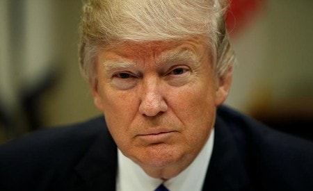 　３月１日、トランプ氏が来週にも、オバマ前政権時代の気候変動対策を撤廃する大統領令に署名する見通しだ。写真はホワイトハウスで１日撮影（２０１７年　ロイター／Kevin Lamarque）