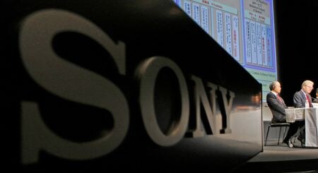 2009年2月27日、東京のソニー本社で行われた記者会見でのソニー株式会社のロゴ。ロイター/Yuriko Nakao