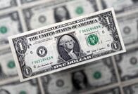 午後3時のドルは158円前半でレンジ継続、上昇後に米金利低下で軟化