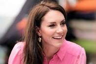 「ピンクのワンピース」に込めた、キャサリン妃の子供たちへの思い