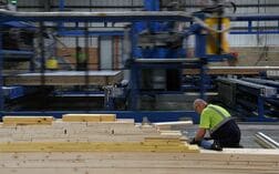 英建設業ＰＭＩ、6月は38.4と引き続き大幅な縮小　前月からは改善