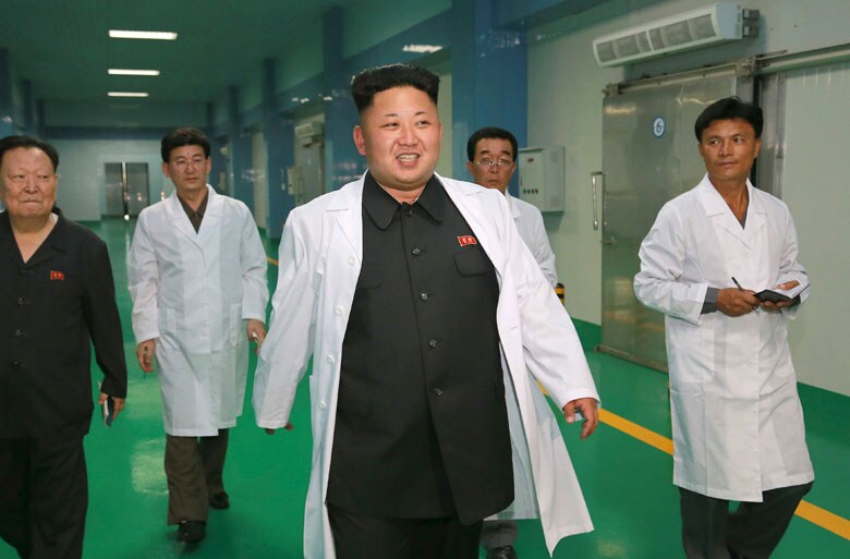 北朝鮮は162カ国と外交関係を結び、各国へ派遣された外交官やビジネスマン、医師らが国のために外貨稼ぎに励んでいるが、各地でほころびが出始めているようだ（朝鮮中央通信〔KCNA〕が公表した写真、2014年撮影）　KCNA-REUTERS