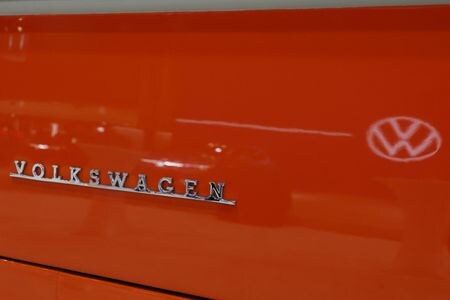 　７月９日、ドイツの自動車大手フォルクスワーゲン（ＶＷ）は、主力ブランドＶＷの電気自動車（ＥＶ）世界販売が今年上半期に１４．３％増加した。ニューヨークで４月１６日撮影（２０２５年　ロイター /Shannon Stapleton）