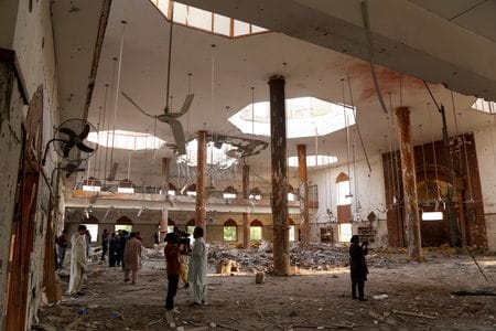 　５月１３日、パキスタン軍は、先週のインドとの軍事衝突で約５０人が死亡したと発表した。写真は、インドの攻撃を受けた建物の内部。５月７日、パキスタンのバハワルプルで撮影（２０２５年　ロイター）
