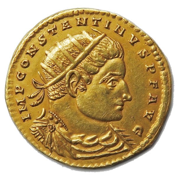 コンスタンティヌス帝が彫られたソリドゥス金貨　PUBLIC DOMAIN/WIKIMEDIA COMMONS
