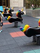 『桃太郎を歌うだけで英語が話せる』発行者Alex York