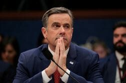 ＣＩＡ長官がロシア情報当局と会談、プーチン氏とは面会せず
