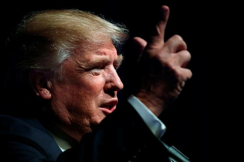 １２月５日、トランプ次期米大統領（写真）は先週、台湾の蔡英文総統と電話会談し、中国に対する強硬姿勢を示唆したが、貿易や北朝鮮といった問題をめぐり、中国から譲歩を引き出すための危険な賭けをどこまで推し進めるのかは定かではない。ペンシルベニア州で１１月撮影（２０１６年　ロイター/Carlo Allegri）