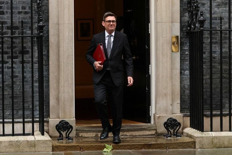バーナム英首相。2026年10月21日撮影。 REUTERS/Toby Melville