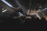 【画像】フライト中ずっと続いた「叫び声」...深夜便の乗客が遭遇した「悪夢」