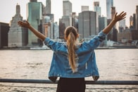 逃げ切りたい中高年は認めたくない？　ミレニアル世代が高給でも仕事を辞める理由