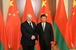 ベラルーシ大統領が訪中、習主席と会談　親密な関係確認