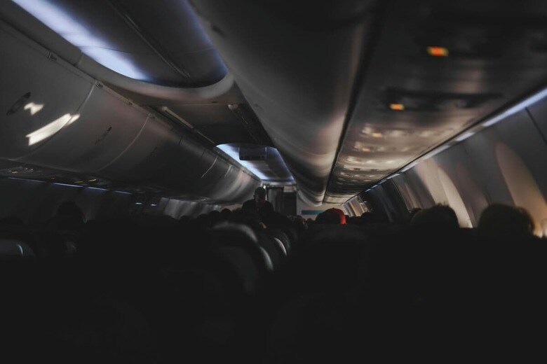 静かなはずの機内に響くのは…（写真はイメージです）　Agentseed-Unsplash