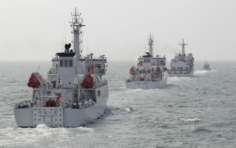 写真は台湾海巡署の巡視船。2013年3月30日撮影。 REUTERS/Pichi Chuang