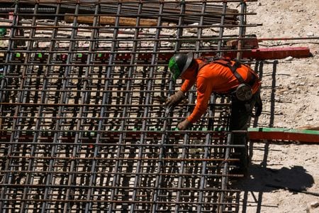 　３月１１日、米ホワイトハウスは、カナダを含む全ての貿易相手国に対する２５％の鉄鋼・アルミニウム関税が１２日に発効すると発表した。フロリダ州マイアミで撮影（２０２５年　ロイター/Giorgio Viera）