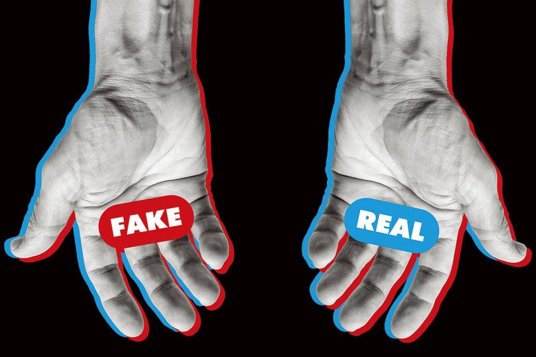 若者に人気のTikTokだが、検索結果の上位にはしばしば偽情報が表示される　PHOTO ILLUSTRATION BY NEWSWEEK, SOURCE PHOTO BY BORIS ZHITKOV/GETTY IMAGES