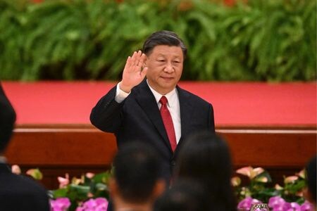 中国の習近平国家主席は、コア技術のブレークスルーに向けた取り組みを加速させるよう呼びかけた。国営メディアが１２日に報じた。写真は９月２８日、北京で撮影（２０２３年　ロイター／Jade Gao/Pool via REUTERS）