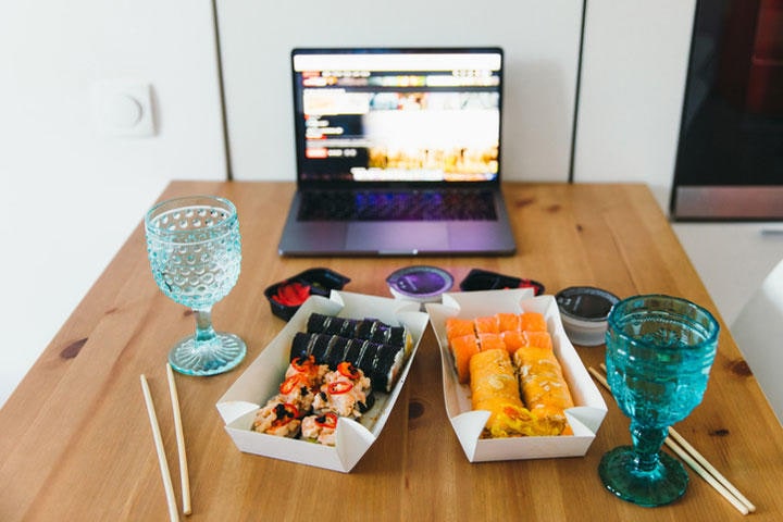 巣ごもり型を軸とする消費行動が今後も続く見込み　Anastasiia Shavshyna-iStock