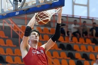 18歳で236cmも「まだ成長中」の衝撃...今秋NCAAデビューのバスケ選手、その計り知れないポテンシャルとは