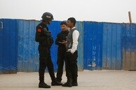 中国、ウイグル族にスパイウエアのインストールを強制