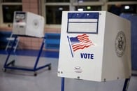 米大統領選、投票始まる...激戦州の勝敗なお見通せず