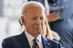 バイデン前米大統領、がんの転移広がる　「非常な痛み」と次男